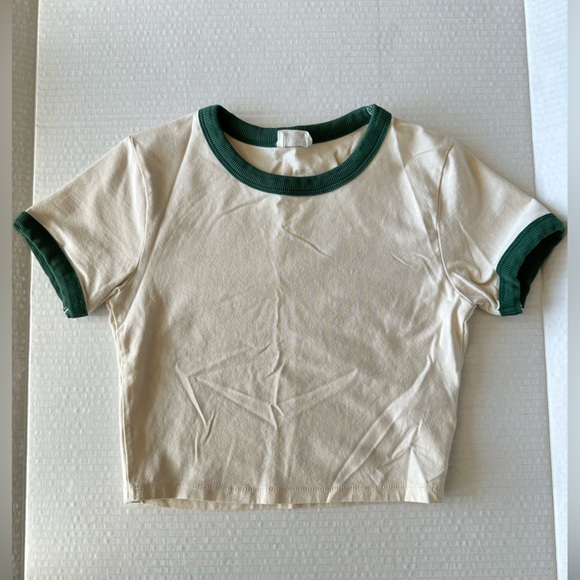 Cotton On Tops - Cotton On womens cropped baby tee